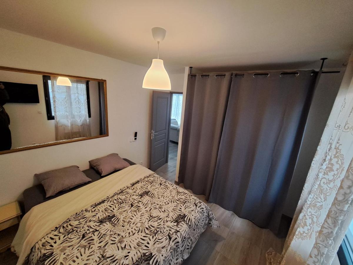 Charmante Maison Avec Piscine Bessan 외부 사진